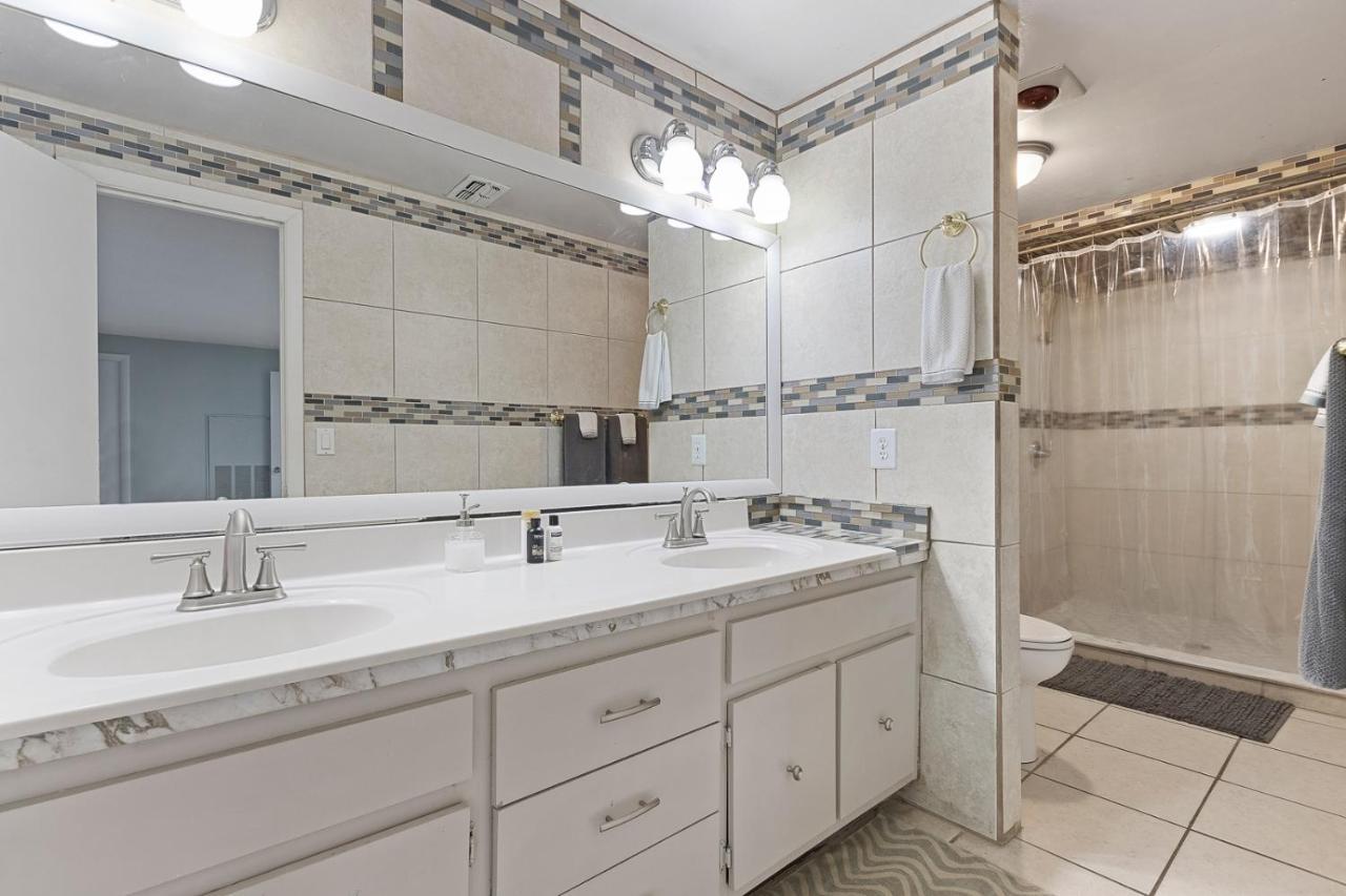 Spacious Lakefront House With Pool, Hottub, & Boating オーランド エクステリア 写真