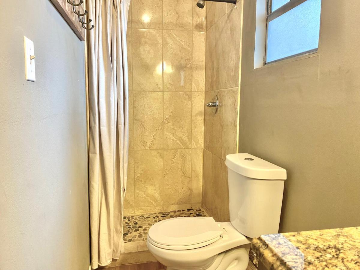 Spacious Lakefront House With Pool, Hottub, & Boating オーランド エクステリア 写真