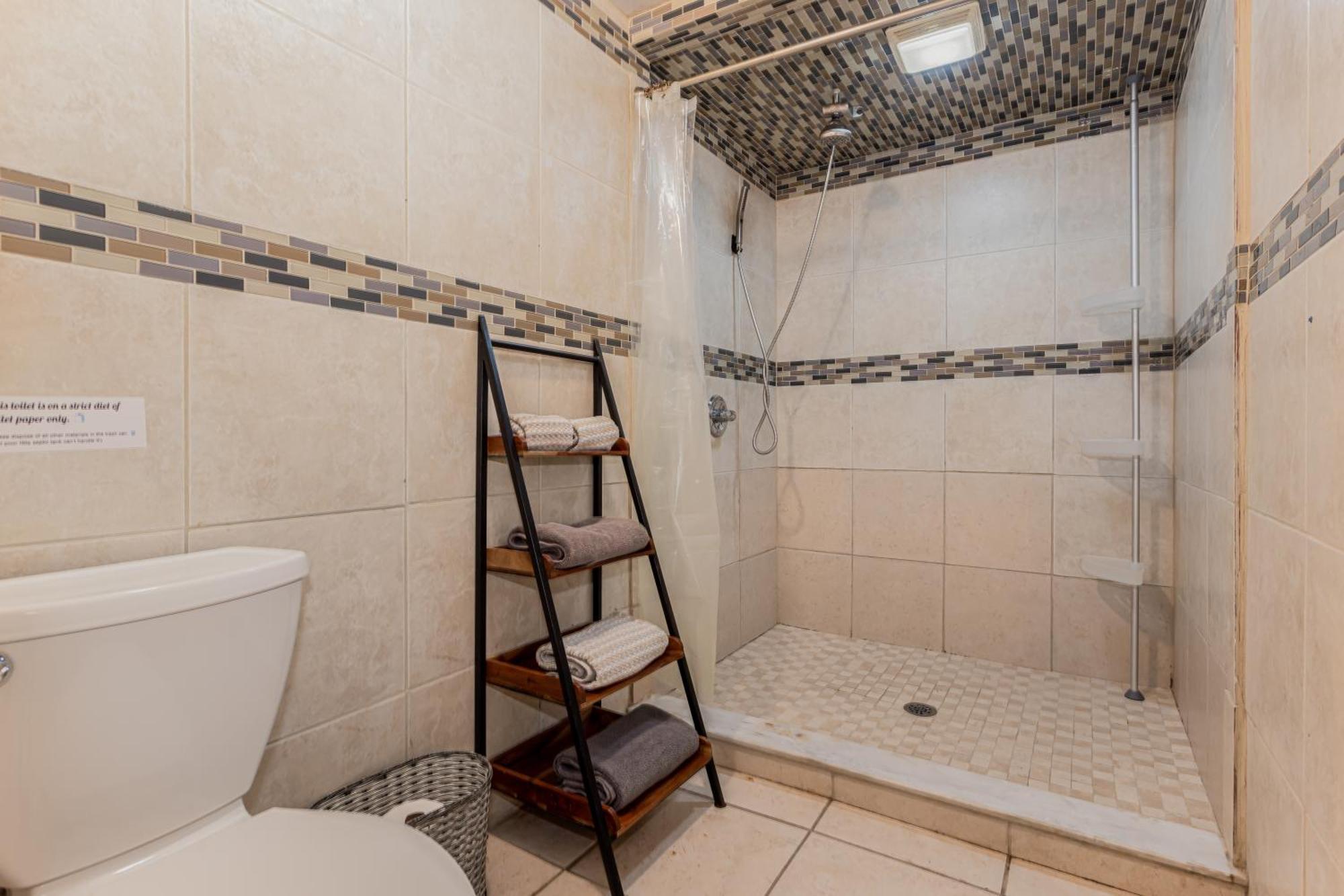 Spacious Lakefront House With Pool, Hottub, & Boating オーランド エクステリア 写真
