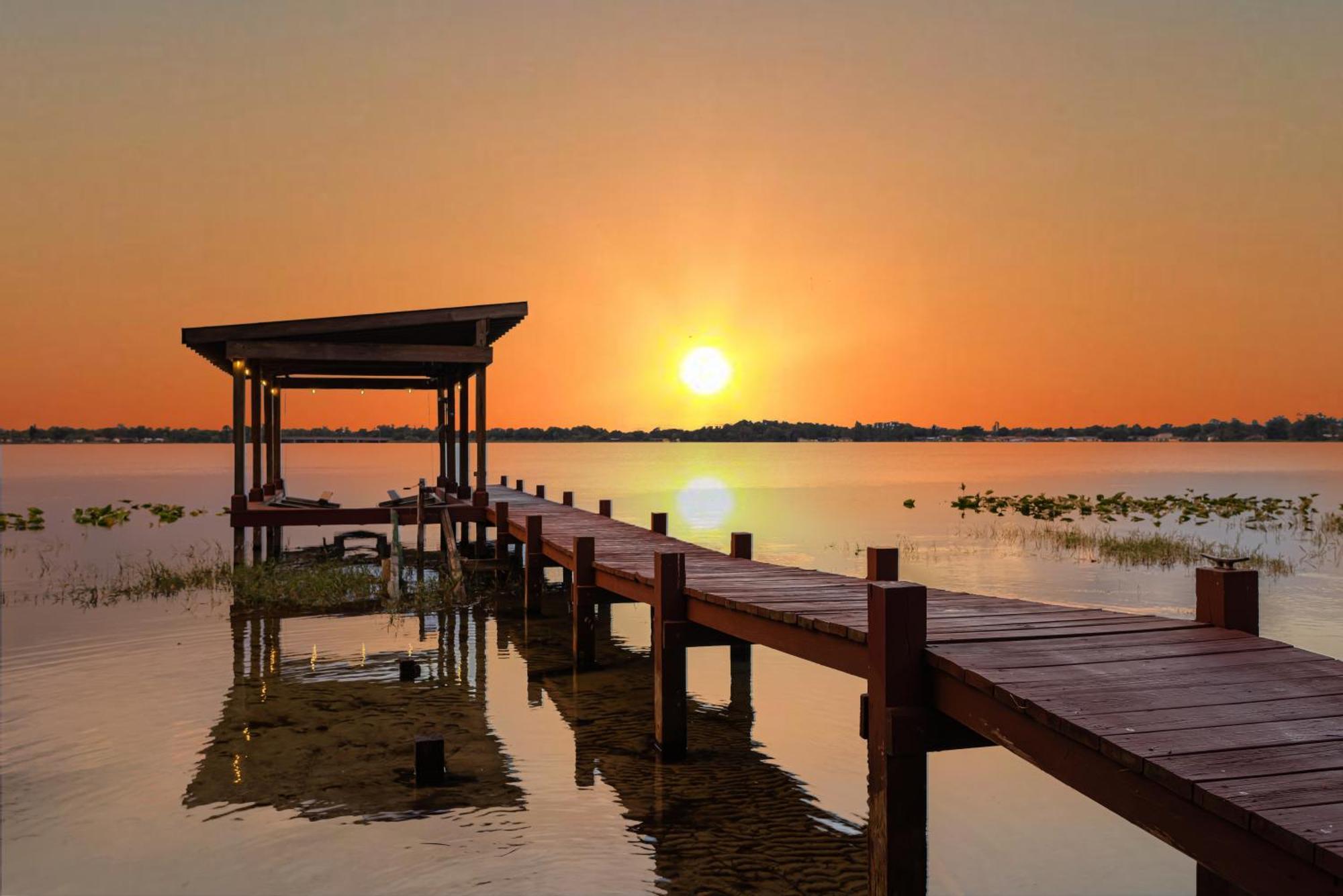 Spacious Lakefront House With Pool, Hottub, & Boating オーランド エクステリア 写真