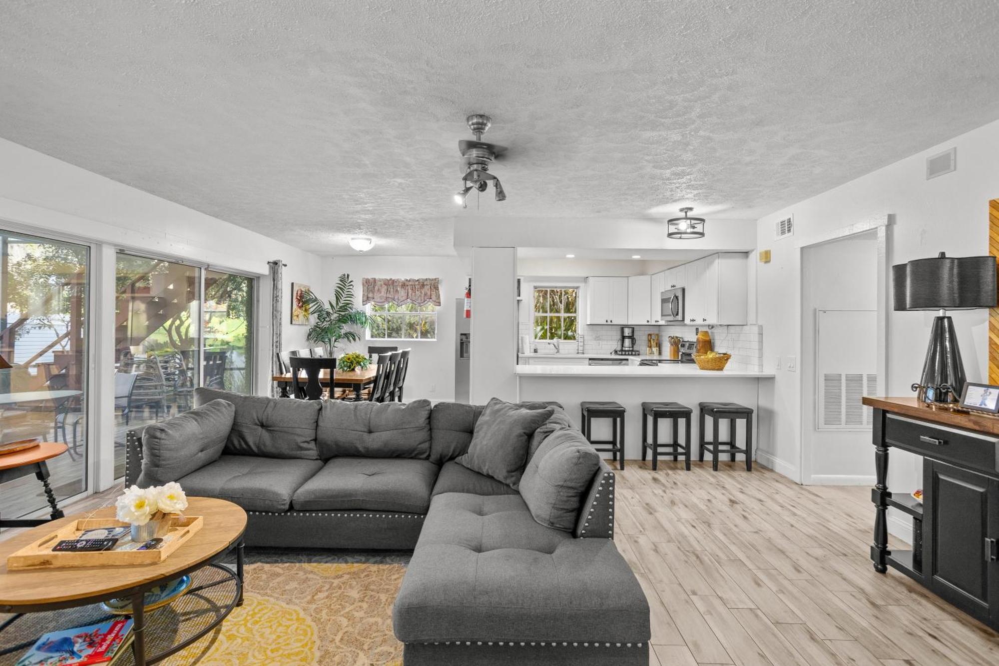 Spacious Lakefront House With Pool, Hottub, & Boating オーランド エクステリア 写真